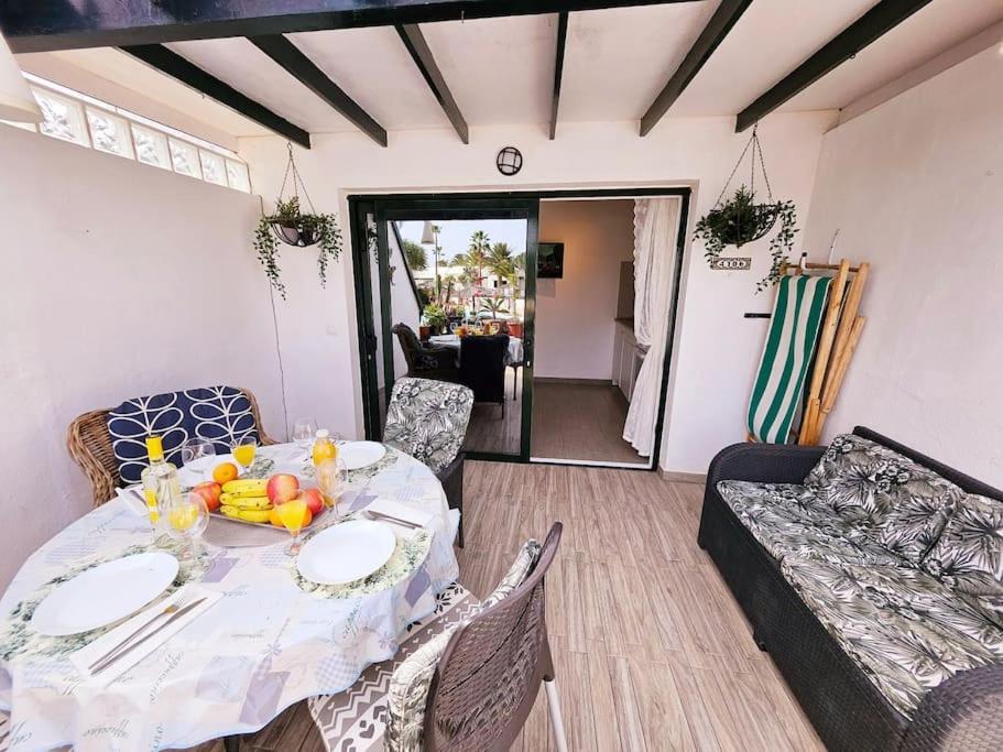 Apartamento Taisa Playa Roca Коста-Тегісе Екстер'єр фото